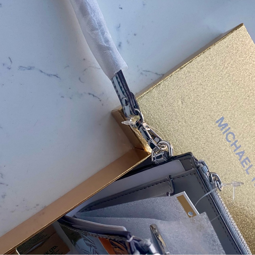 Michael Kors Wristlet Wallet Jet Set - Picture 4 of 7
